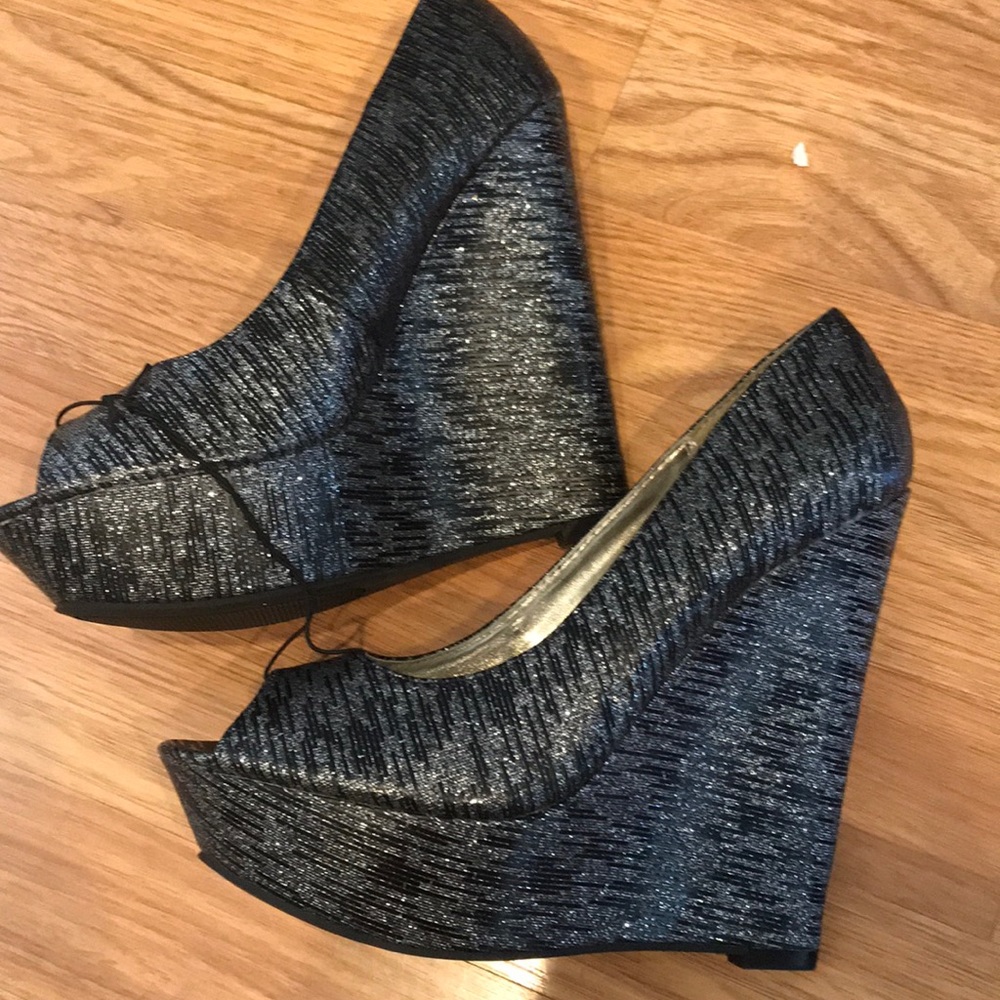 Steve Madden Heels Size 8 NWOT - Picture 1 of 4